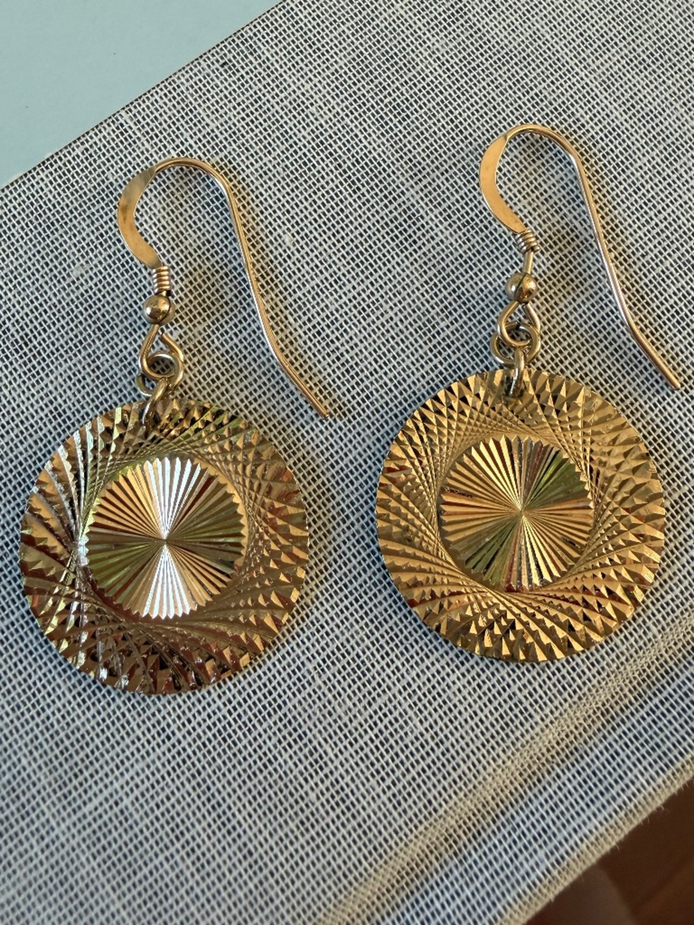 Vintage Italian 14K Gold Filled Diamond-Cut Disc Earrings | 1/20 GF